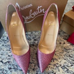 Christian Louboutin ‘s So Kate Glitter Pink