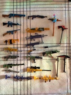 Fortnite Micro Weapons Lot – 25+ Pieces