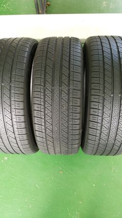 DUNLOP in great condition 3 tires 225 45 19 good tread