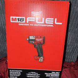 Milwaukee Impact Wrench 1/2”