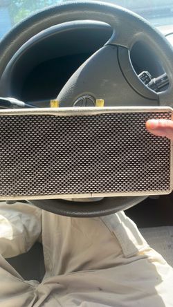 Vintage bluethooth speaker