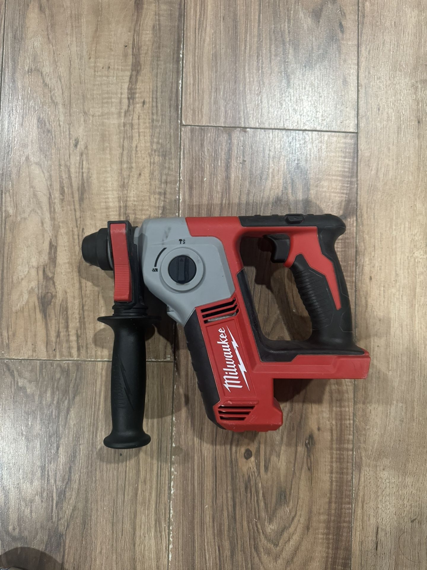 Milwaukee 2612-20 M18 Cordless 5/8" SDS Plus Rotary Hammer