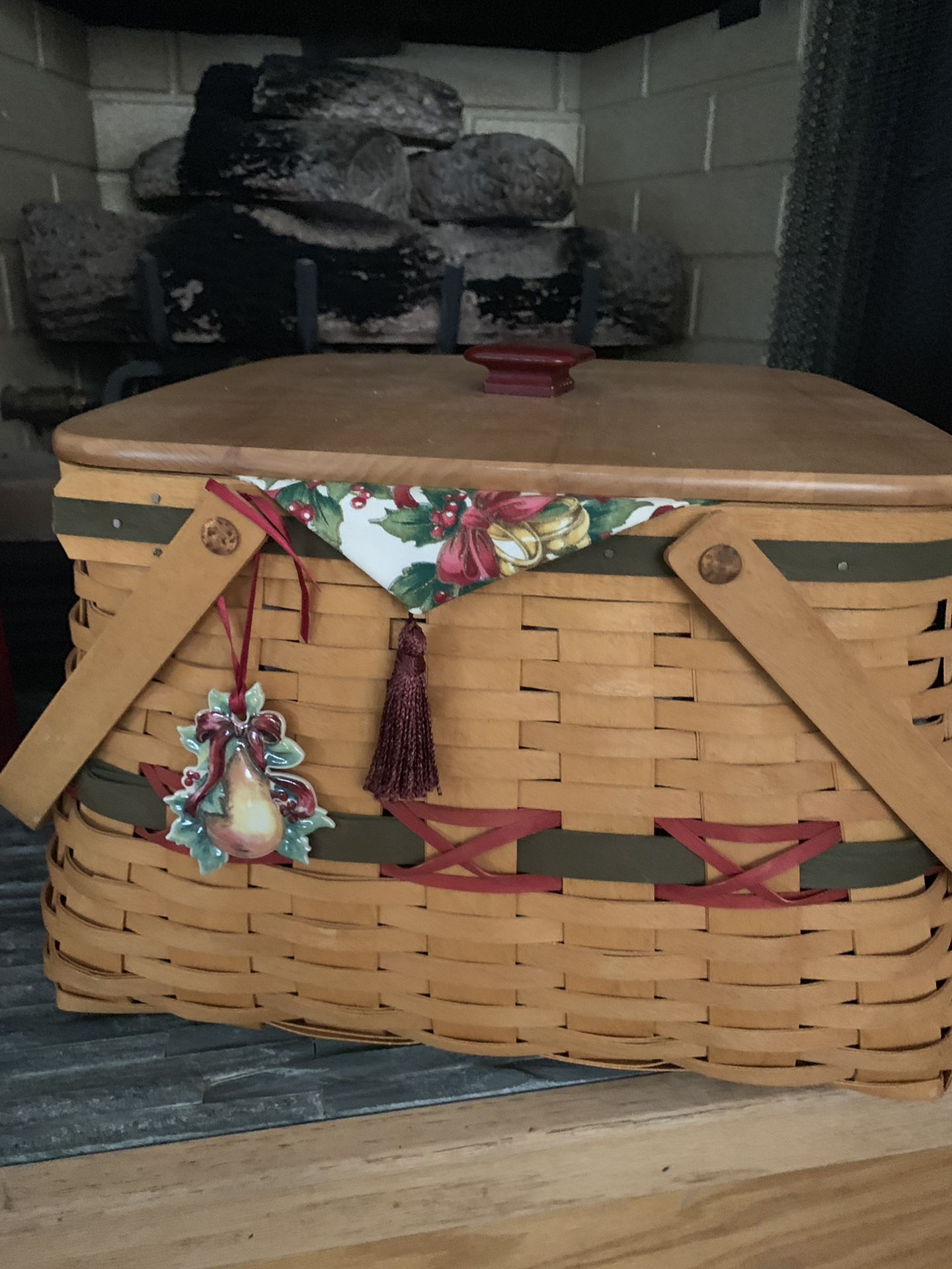 Longaberger Holiday Basket-Large
