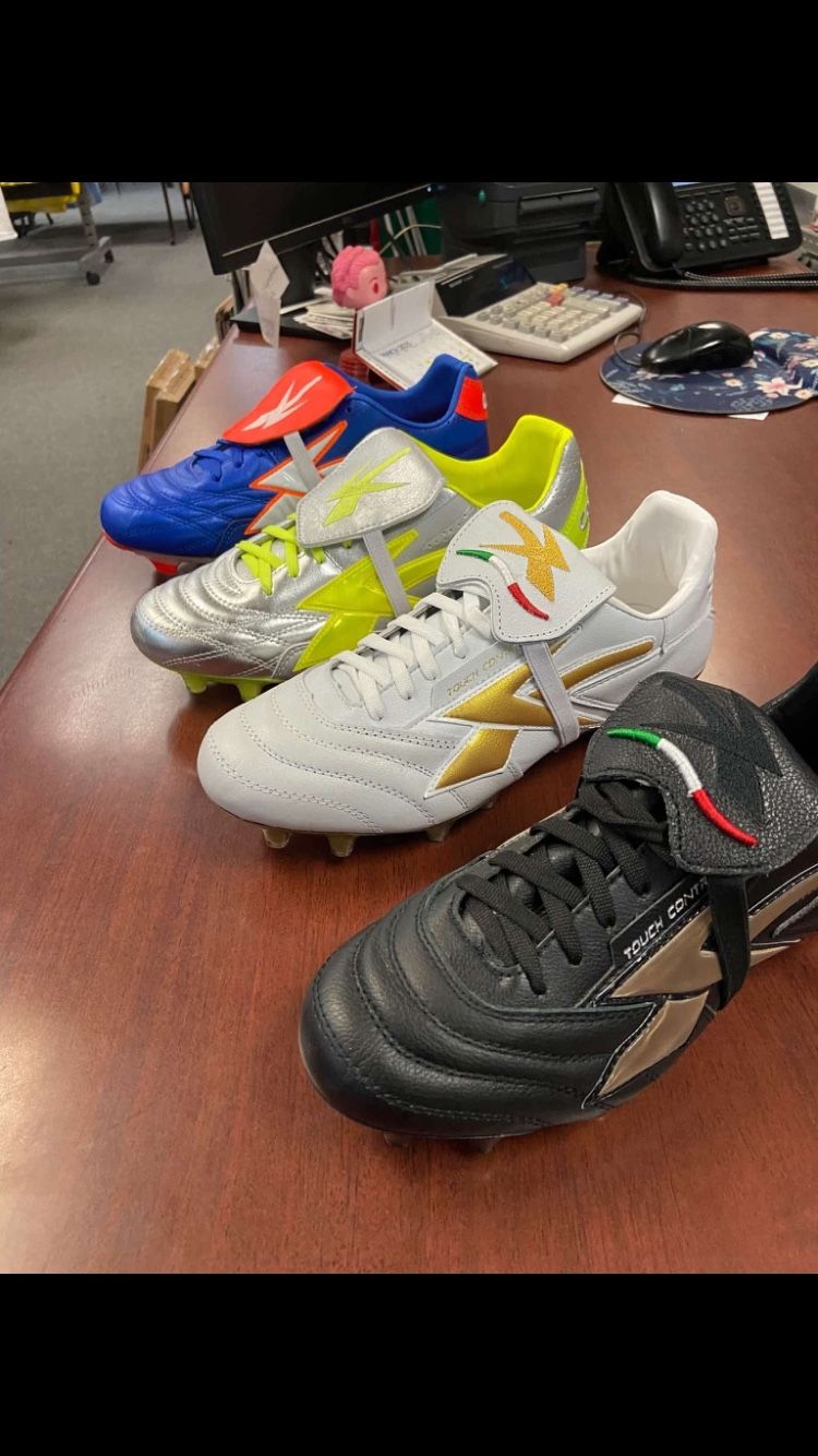 Zapatos De Futbol De Diferentes Marcas