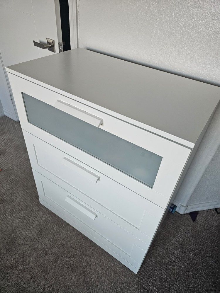 I have a dresser that has been used for 2 months and is super new.,All Products : American Fashion Style Bags On Sale