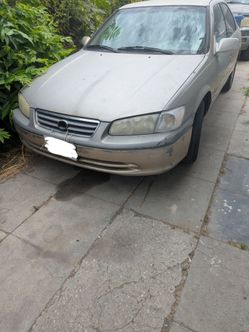 2000 Toyota Camry
