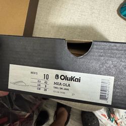 OluKai Men’s Mea Ola Leather Sandals Tan/Dk Java Size 10 NEW IN BOX