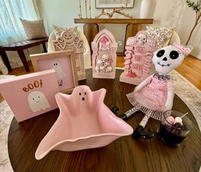 Halloween Pink 8 items Assortment