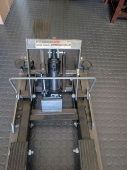 PITTSBURGH 1500 lb. Steel ATV/Motorcycle Lift