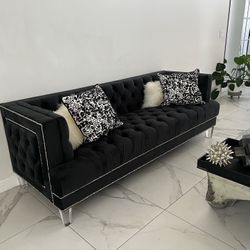 Black Tufted Stud Couch With Clear Legs