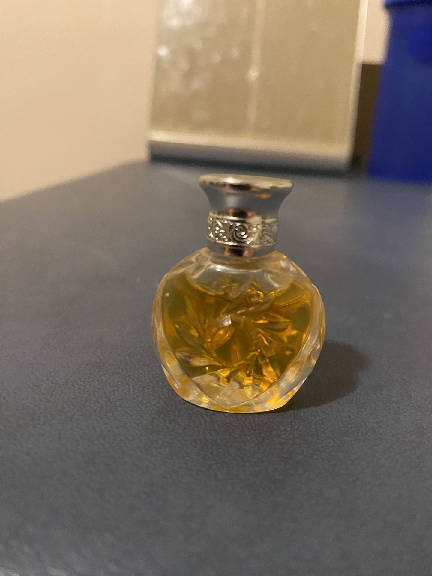 Sample Vintage Women’s Perfume 