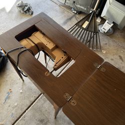 Vintage Singer 404 Sewing Machine in Folding Mid-Century Wooden Desk/Table Cabinet 