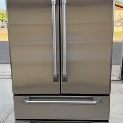 REFRIGERATOR GE MONOGRAM COUNTER DEEP