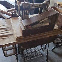 Antique Sewing Machines 
