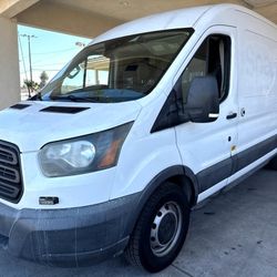 2015 Ford Transit 150 Van Med. Rof w/Sliding Pass. 148-in. WB