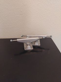 Pair Of Skateboard Trucks Krux