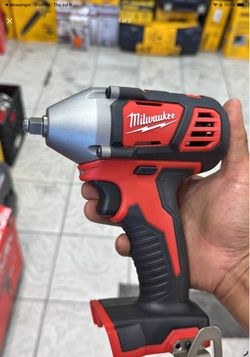 Milwaukee m18 3/8in impact wrench 2658-20