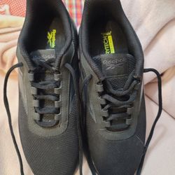 New Reebok Memorytech Black Tennis