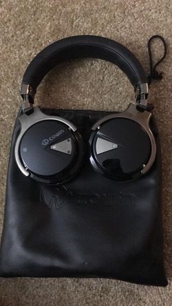 Wireless noise cancellation headphone