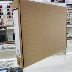 Dell D15 DC15250 8GB Ram 512gb SSD 