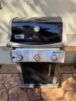 Weber Spirit 3-Burner Gas Grill
