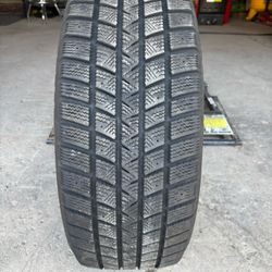 (1) - 225/50/18 Goodyear Winter Command Tire