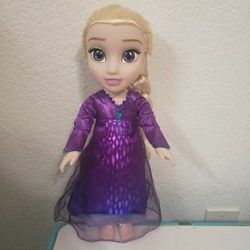 Elsa Frozen Singing/Glowing Doll Let It Go