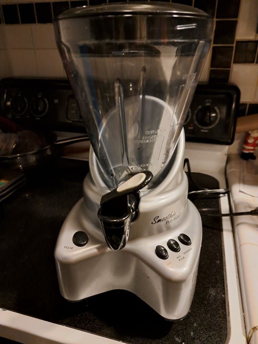 Back to basics smoothie pro elite 600 juice/blender