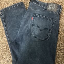 Men’s Levis 514 Size 40x30 great condition $20- Firm