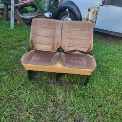 Vw Vanagon  1980 To 1991 Middle  Seat  And Braket  And Seat Bell  4 Rims 4 Hubcap 