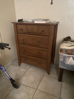 Sofa loveseat , coffee table and end table , dressers