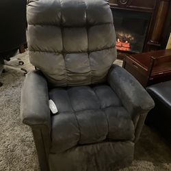Power Lift Reclining Chair 