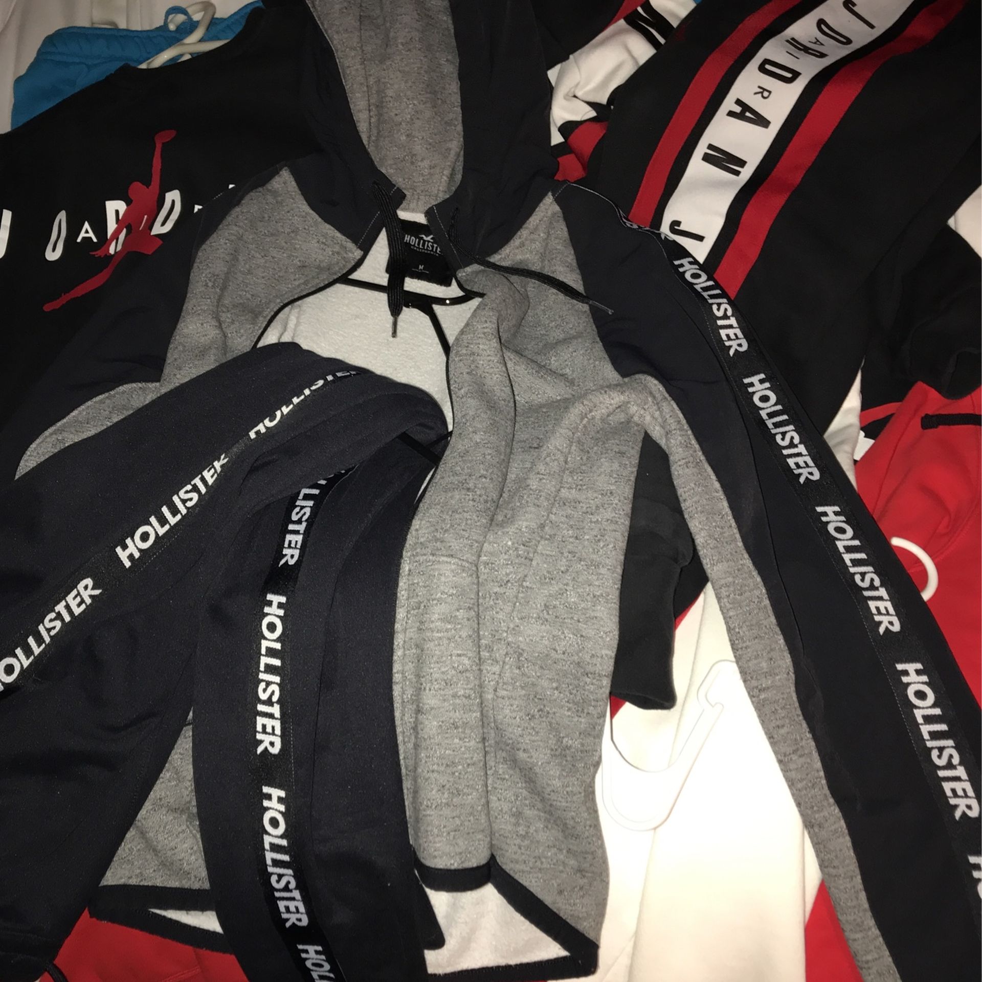 Hollister Men’s Sweat Suit Hoody And Pants