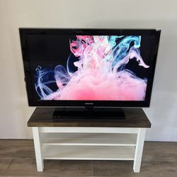 Samsung 40” TV 12/08 Model #LN40A630M1F in EXCELLENT condition & comes with stand - $100