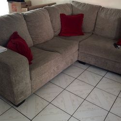 Sectional Sofa 