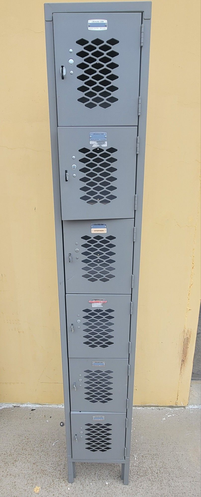 Storage Locker - 6 Cubby