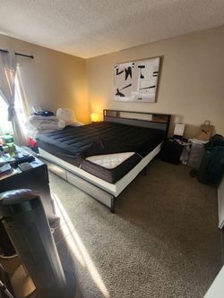 King size bed with matress