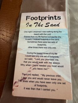 Foot prints in the sand hug card