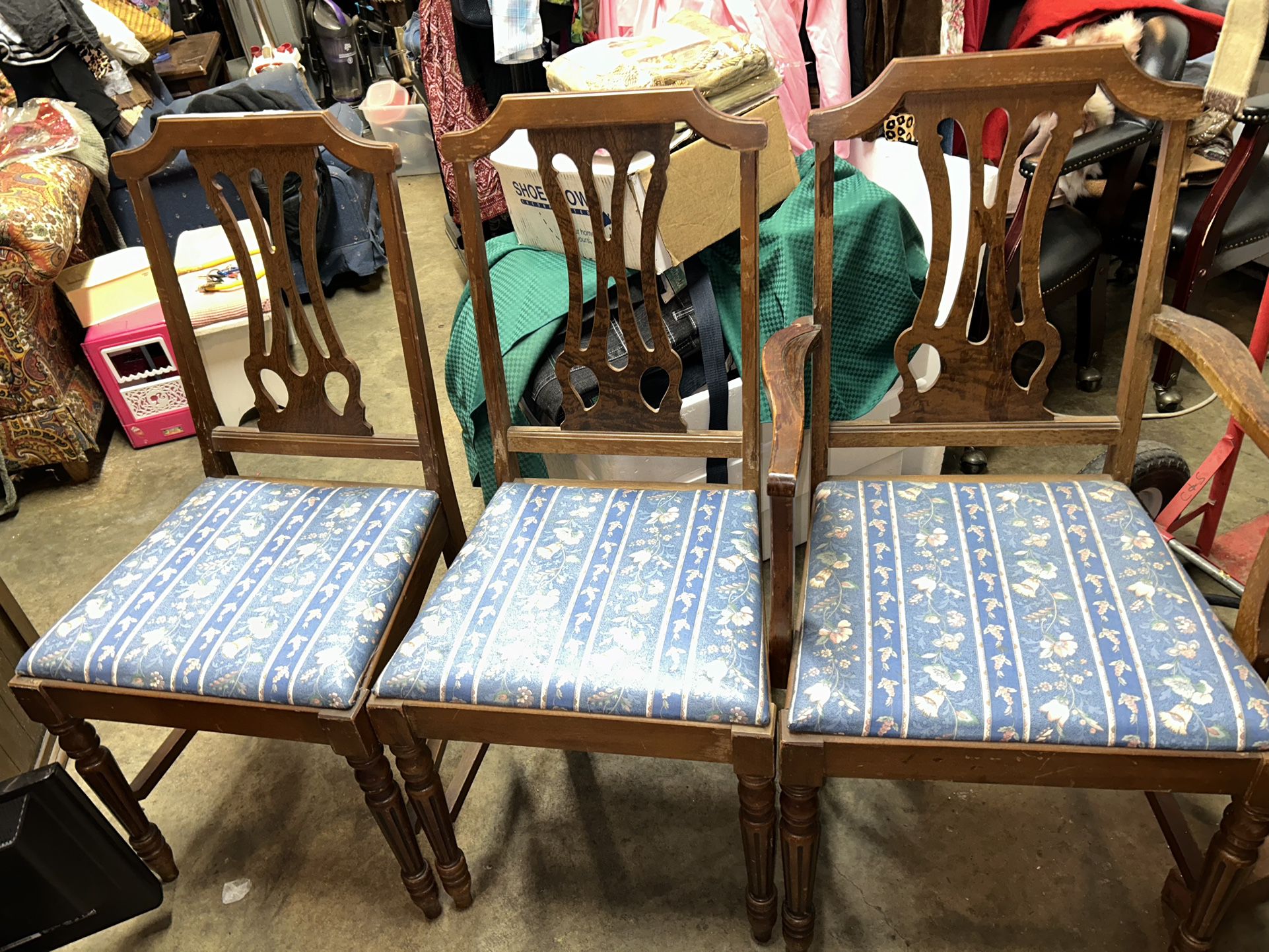 Set Of 3 Matching Vintage Chairs 