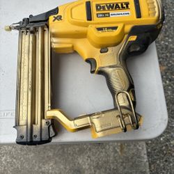 Dewalt 20 Volt Nail Gun