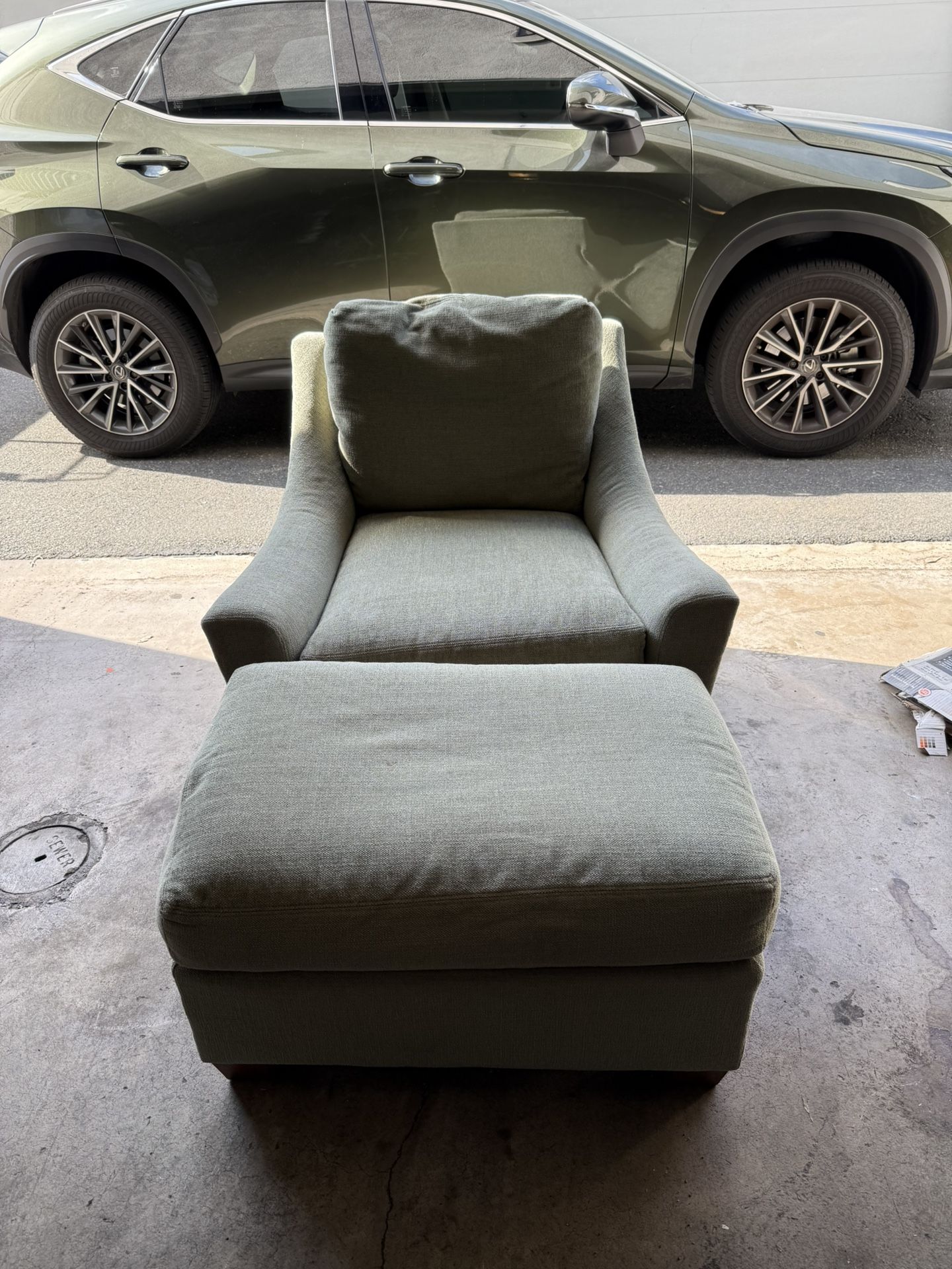 Chair And ottoman