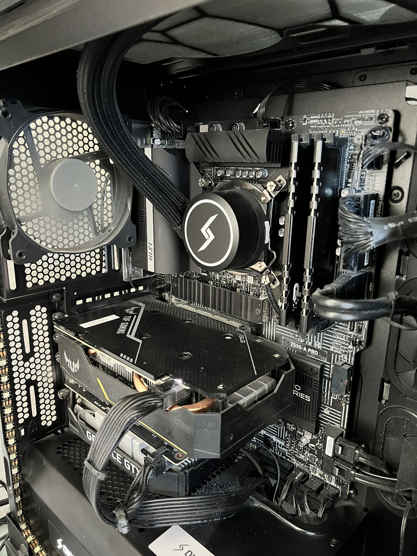 GAMING PC DIGITAL STORM LUMOS ️Intel i9 Computer for Sale in Corona, CA OfferUp