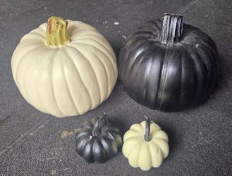 (4) Halloween Display Pumpkins (Black & White) Decor