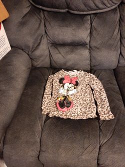 Shirt size 2-4 years