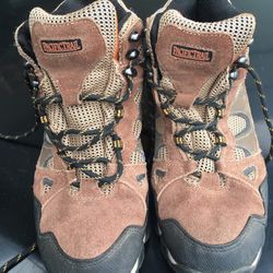 Pacific Trail Hiking Boots Sz 9