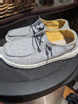 Hey Dude Women's Size 6