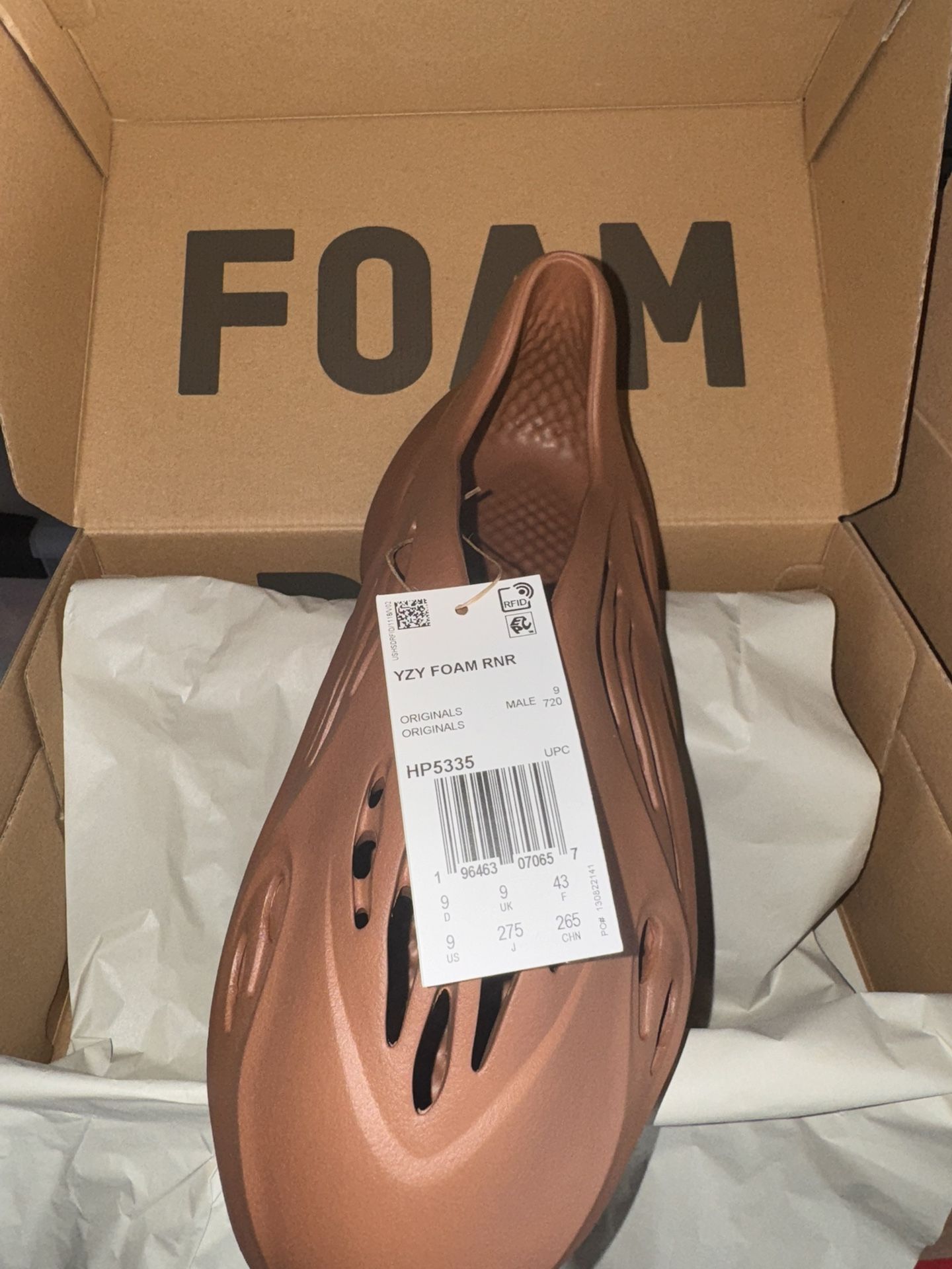 Yeezy Foam RNR Clay Red