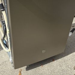 GE dishwashing excellent condition.