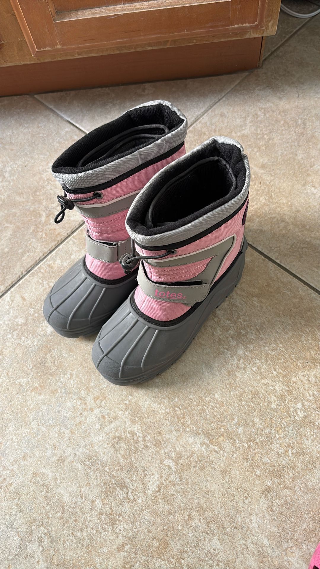 Girls Size 2 Snow Boots