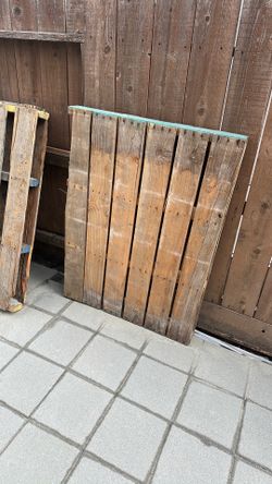 Wooden crate